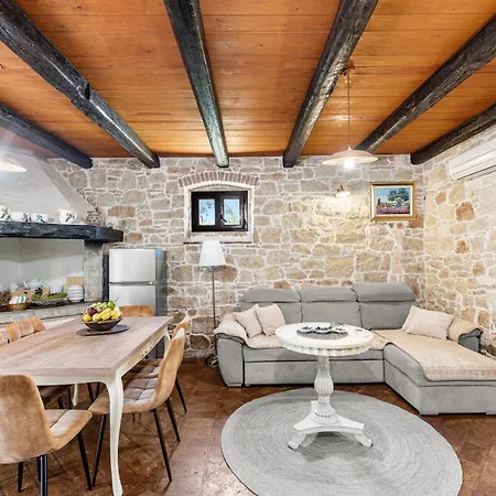 Holiday home Casa Floris *